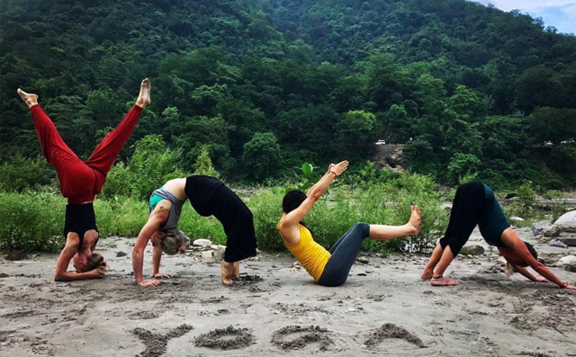 Best yoga Retreat in rishikesh