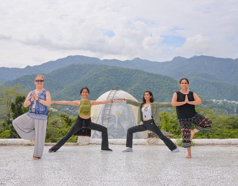 Best yoga Retreat in rishikesh